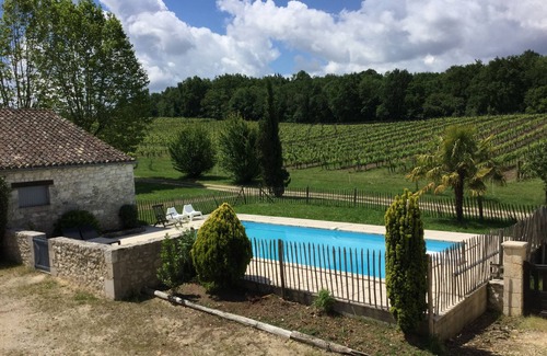 Sigoules House | Private gite for rent in a wine estate