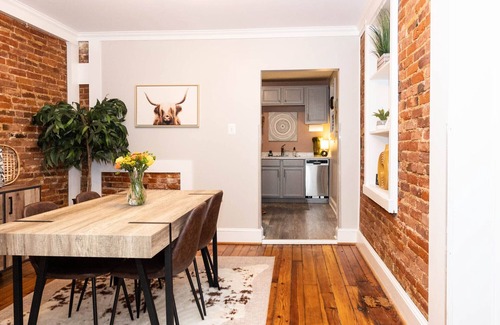 Frederick Condo | Private Ground Level 2BR Condo