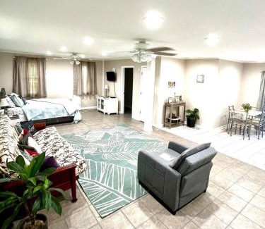 South Carolina Lowcountry Apartment | Private Guest House Near Beach