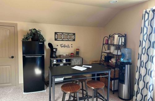 Edgewood House | Private Guest Suite in Sandia Park