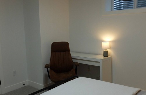 Renfrew House | Private Guest Suite, Mins to Downtown Calgary