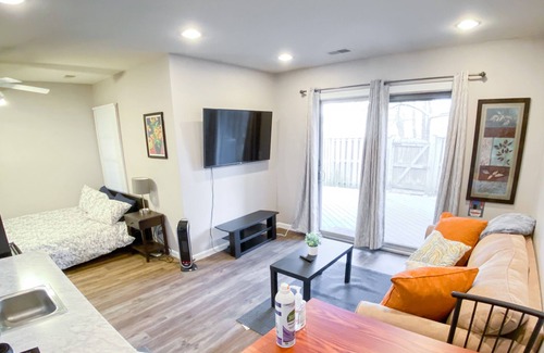 Herndon House | Private Guest Suite