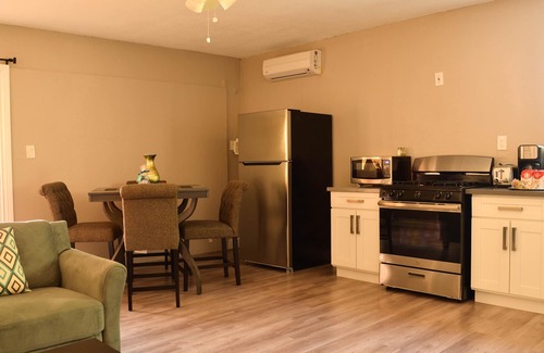 West Whittier-Los Nietos House | Private guesthouse central to LA & OC