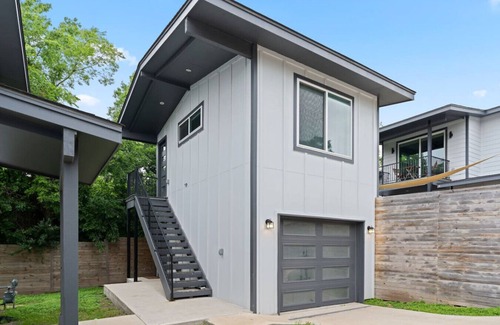 MLK Apartment | Private Guesthouse Retreat 3 miles from Downtown!
