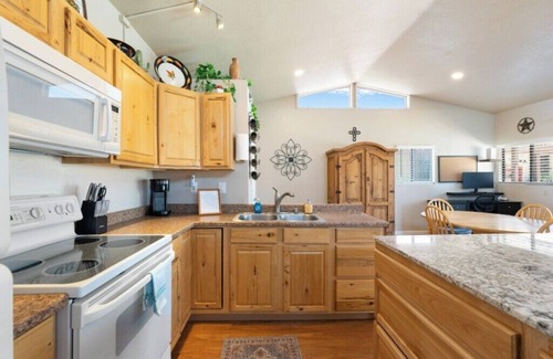 Wickenburg Apartment | Private Guesthouse w/ Pool in Historic Wickenburg!