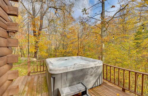 South Butler House | Private Hannibal Cabin with Sauna and Hot Tub!