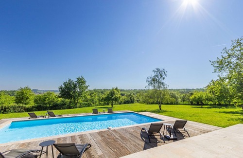 Saint-Sernin Villa | Private heated pool. Quiet location, 2km to restaurant. Near to historic towns