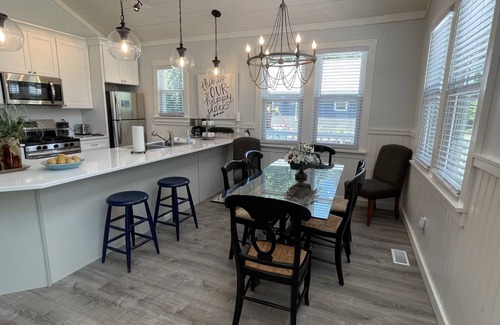 Union Pier House | Private heated pool hot tub large deck blocks to Berrien beach