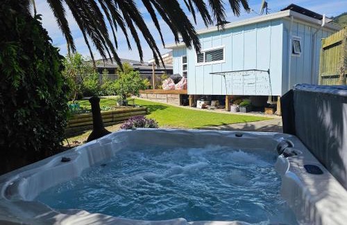 Waikawa Bay House | Private Hideaway with Beach & Marina Access
