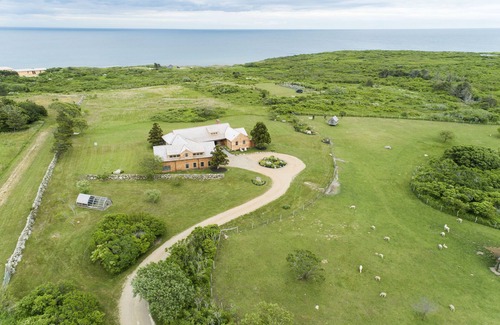 Chilmark House | Private Home in Gated Community with Private Beach!