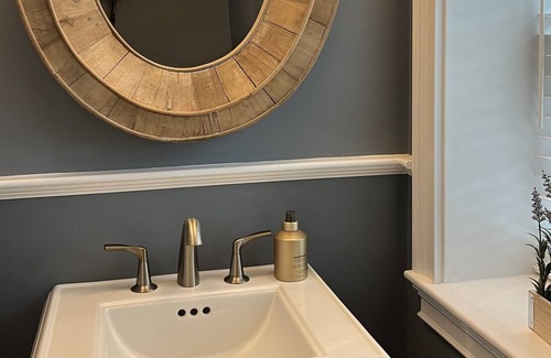 Woburn House | Private home near amazing downtown Woburn! Sleeps 9