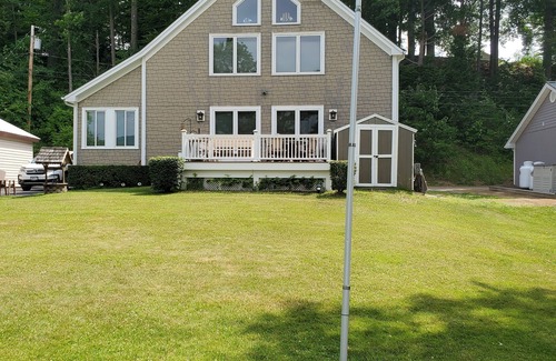 Lake Luzerne House | Private Home on Hudson River close to summer attractions