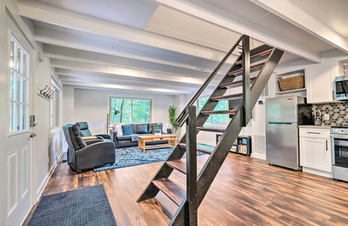 Broadway Cabin | Private Hot Tub & Fire Pit: Family Broadway Cabin