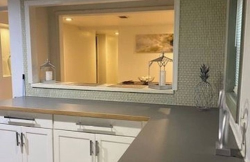 Howland Corners House | Private house 1 bedroom 1 bath ground-floor