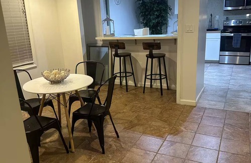 Howland Corners House | Private house 1 bedroom 1 bath ground-floor