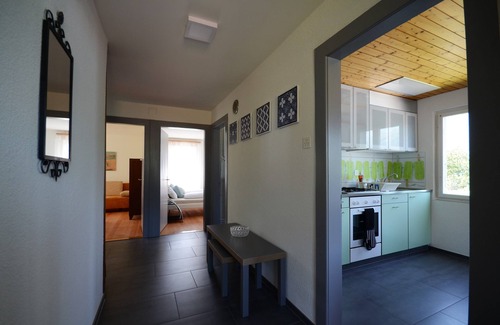 Boenigen House | Private House. Directly on Lake Brienz. Garden & BBQ. Amazing Views. Sleeps 10
