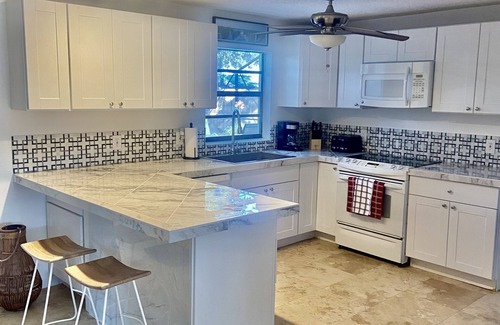 Port Orange House | Private House w/HEATED Pool and 4 Passes to the Daytona Aquarium & Rainforest!