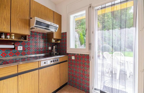 Caslano Villa | Private house with Pool 150m from the Lake.