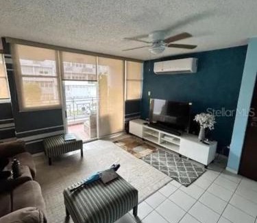 Rio Piedras Apartment | Private King Room with bath in Shared Apartment