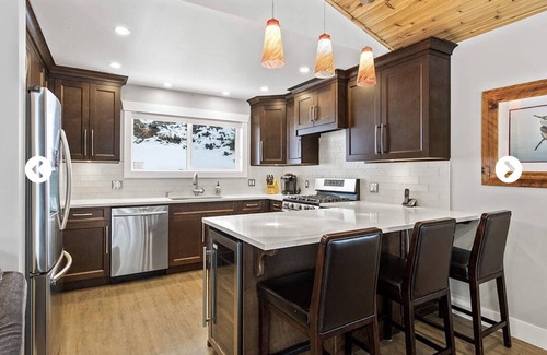Celista Cabin | Private Lake house, huge lot Dock, own Buoy. Kid Friendly.