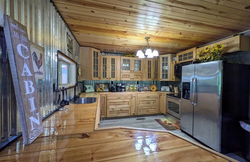 Wakefield Cabin | Private Lake Waterfront Owner's Cabin I Campground