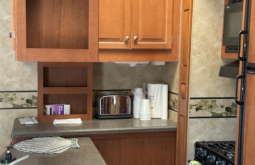 Edgar RV Rental | Private Lakefront Campground in Hawthorne