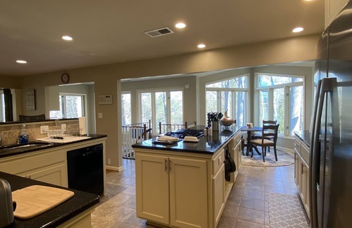 Hickory House | Private Lakefront Exec Home: Ollie's Hideaway: 4BR, 3.5 Ba