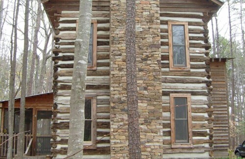 Roxboro House | Private Lakefront Log Cabin