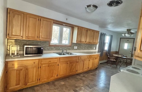 Devils Lake House | Private Lakeside Escape on Devils Lake