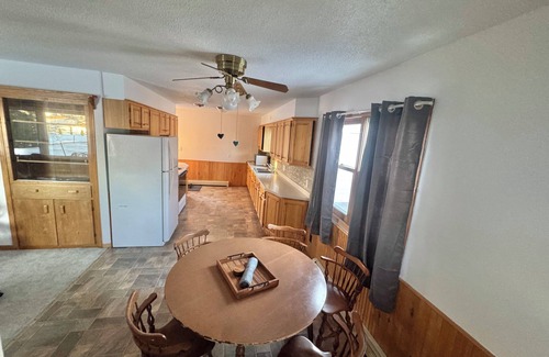 Devils Lake House | Private Lakeside Escape on Devils Lake