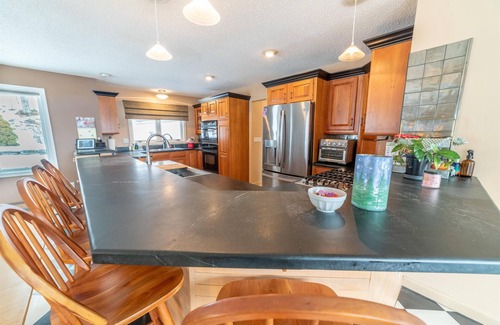 Whitingham House | Private Large Spacious Mt Snow Ski-Lake Home Vermont