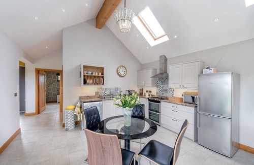 Horton House | Private lodge with countryside views and Hot tub