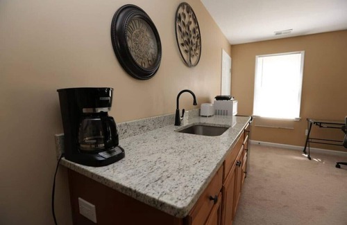 Marietta Apartment | Private Loft Apartment · Private Guest Home
