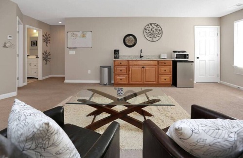 Marietta Apartment | Private Loft Apartment · Private Guest Home