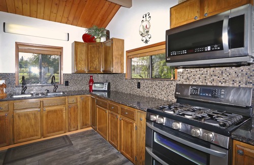 Makawao House | Private lush 2 Acre Mountain Home Maui w/many amenities