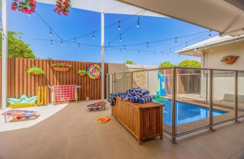 Trinity Park House | Private Luxury Haven with SUV Hire, Pool, Near Marina
