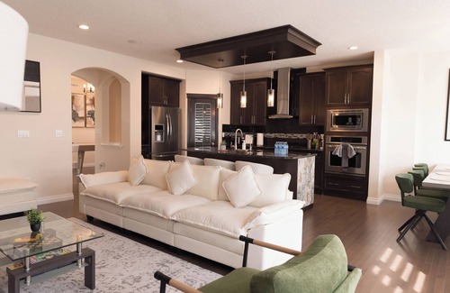 Sage Hill House | Private luxury suite,8 pax in NW, Calgary, next Olympic Park and Rocky Mountain