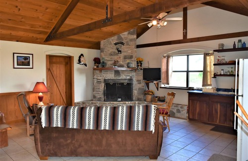 Harper House | Private Maner Hacienda w/ views, 1 of Highest elevation pts, 20min to FBG