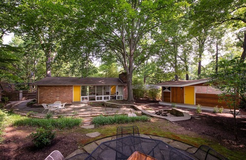 North Kensington House | Private mid-century modern haven just 5 miles from DC