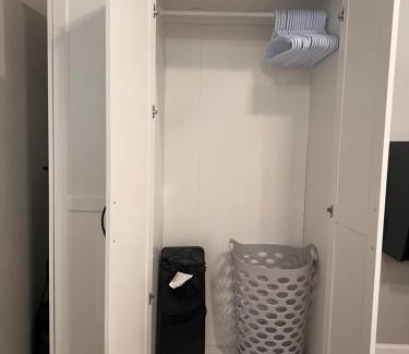 Babcock North House | Private modern guesthouse, near La Cantera/Medical Center