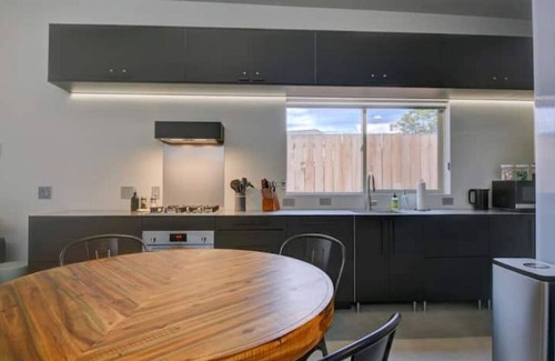 Albuquerque House | Private modern hideaway in downtown Albuquerque.