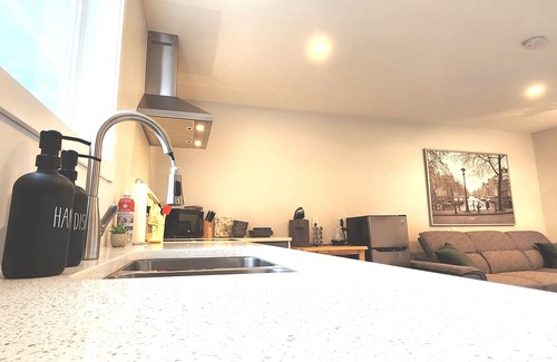 Regional District of Nanaimo Apartment | Private & Modern Studio near Ferry, Airport & VIU