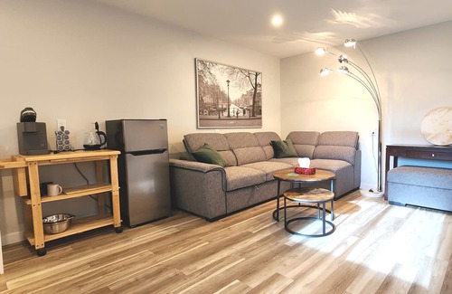 Regional District of Nanaimo Apartment | Private & Modern Studio near Ferry, Airport & VIU