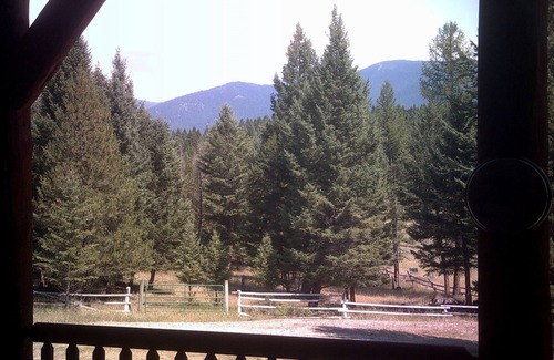 Fortine Cabin | Private Mountain Log Cabin perfect for: a Small Family,or Romantic Retreat.