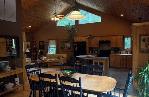 New Paltz House | Private New Paltz contemporary in nature paradise