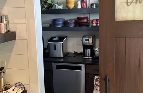 Westerville House | Private oasis close to everything Columbus has to offer.