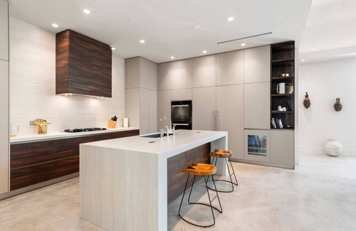 Bayside Historic District Villa | Private Oasis with Pool sleeps 12, Brand new !