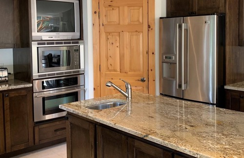Bayview Cottage | Private, OCEANFRONT Summer Home, 4 Bdrm 3 bath in Cavendish Resort Area