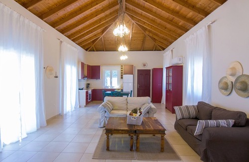 Lixouri Villa | Private Paradise .Private Swimming Pool + beautiful garden. 1 min walk to beach