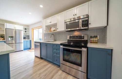 Carrying Place Cottage | Private PEC Retreat w Games Roomn